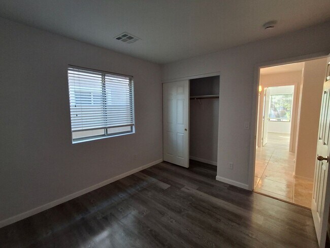 Building Photo - 29109 N Yellow Bee Dr