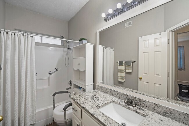 Building Photo - 20907 Wind Field Ln