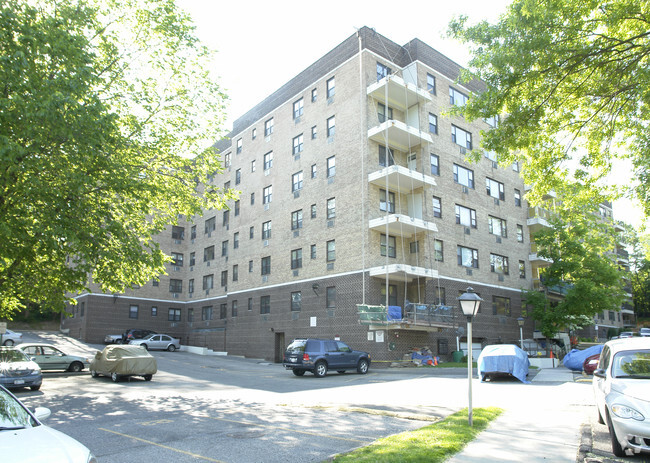 Primary Photo - Tompkins Manor