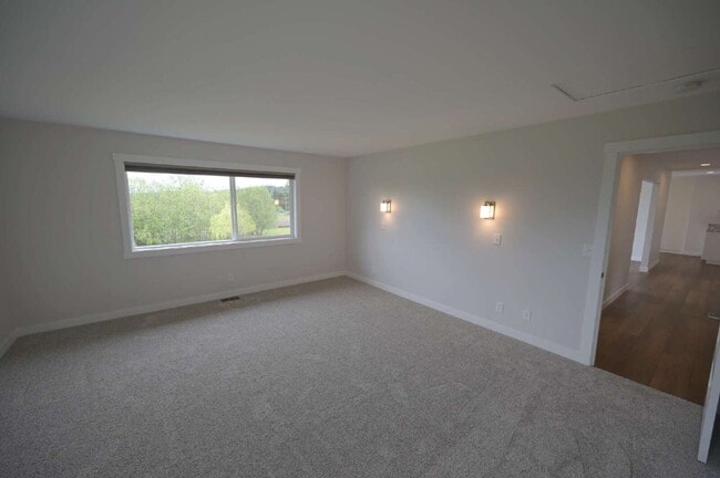 Building Photo - Newly renovated 3 bed 2 bath in a country ...