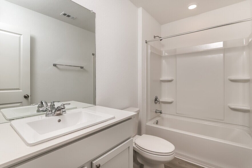 Building Photo - 3609 Knob Trl