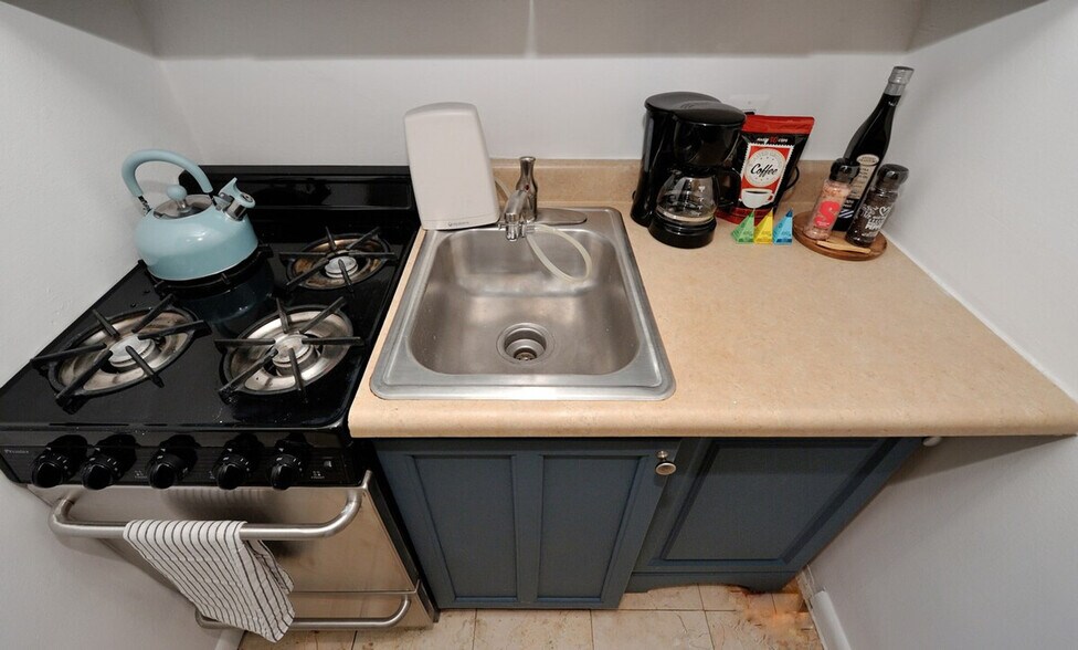 Building Photo - 474 9th Ave