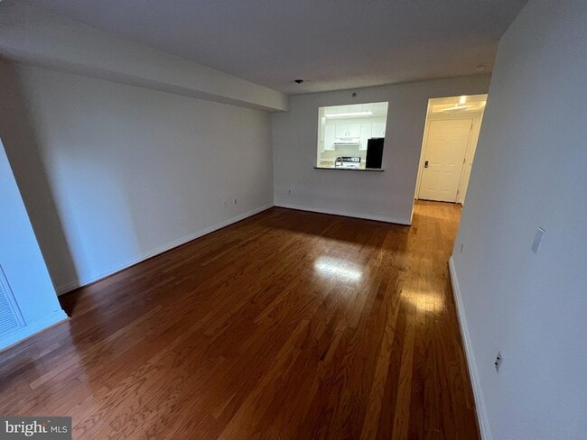 Building Photo - 2301 N Street NW Unit 407