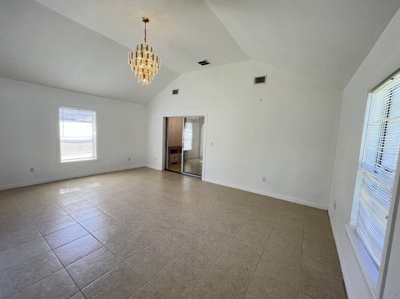 Building Photo - 11483 Kimberly Forest Dr
