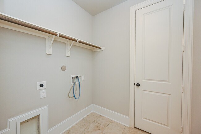 Building Photo - 30154 Southern Sky Dr