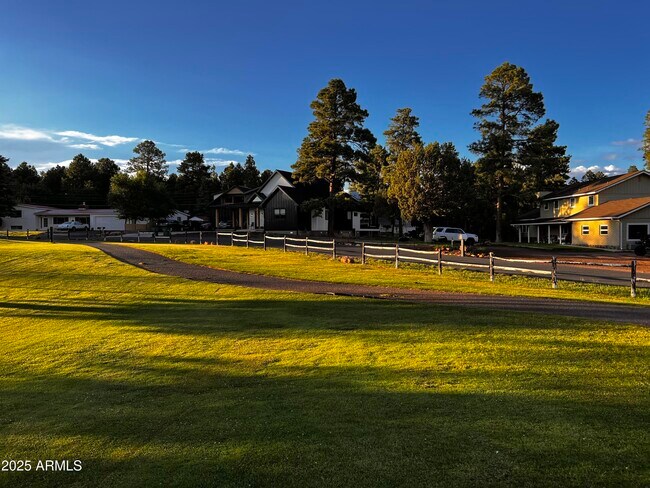 Building Photo - 3361 W Hansen