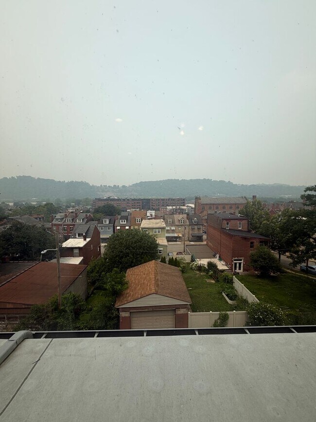 Building Photo - Luxury 3 Bedroom Condo in the Heart of Lawrenceville