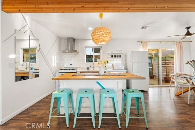 Building Photo - 61773 Crest Cir Dr