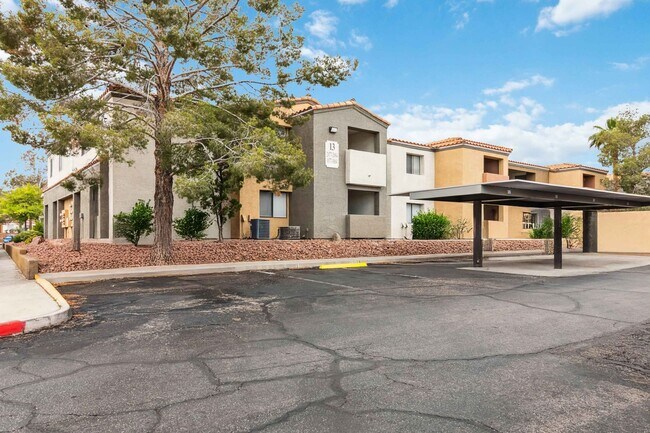 Building Photo - Updated 3 Bedroom Condo in Desert Shores V...