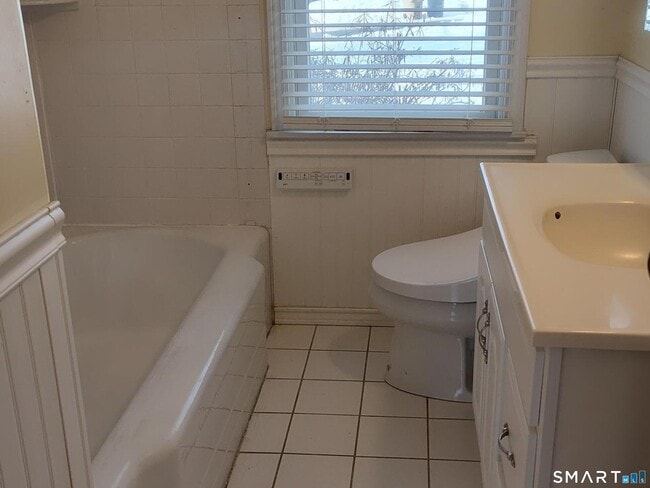 Building Photo - 15 Bon Air Ave