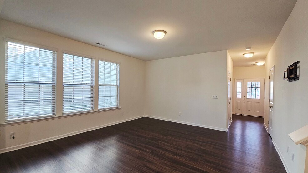 Building Photo - 90 W Grove Point Dr