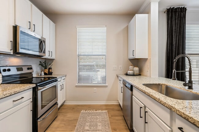Building Photo - Evergreen at Sterling Ridge