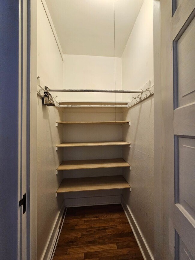 Building Photo - Cap Hill Beautiful 2 Bed Charming and Light Filled condo in the Blenheim