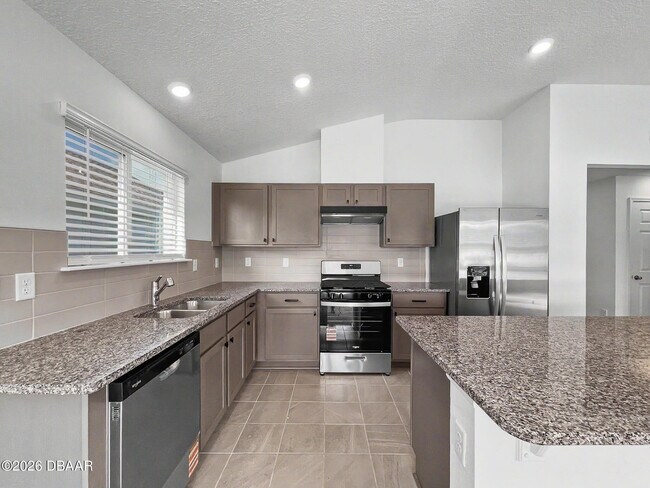 Building Photo - 55 Signet Cir