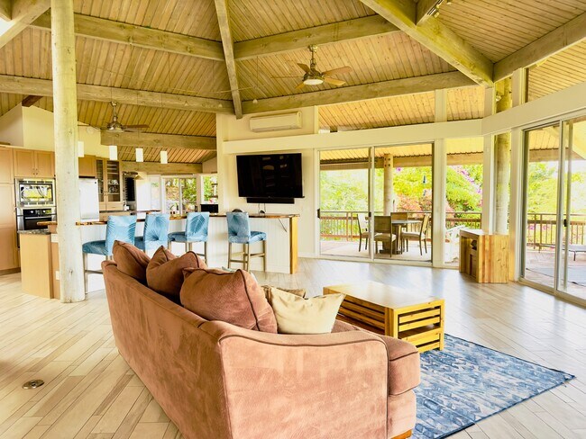 Building Photo - 904 Kupulau Dr