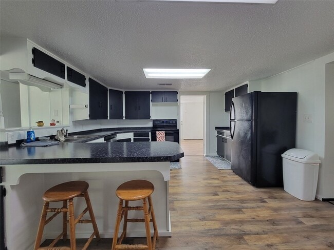 Building Photo - 1112 VZ Co Rd 1703