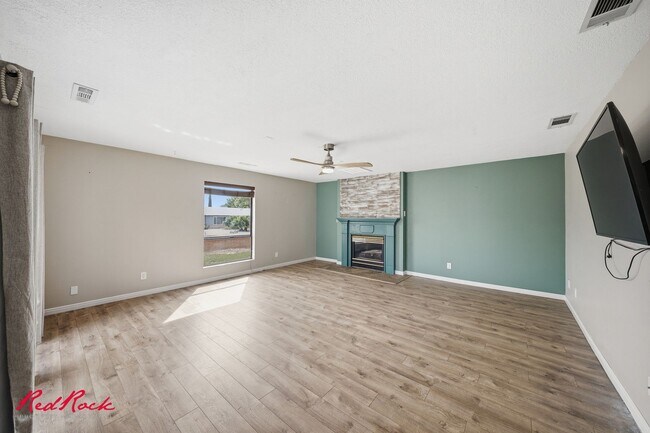 Building Photo - Lovely 4 Bedroom Home in Santa Clara