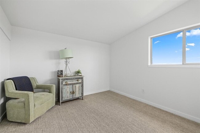 Building Photo - 215 Mesa Vista Dr