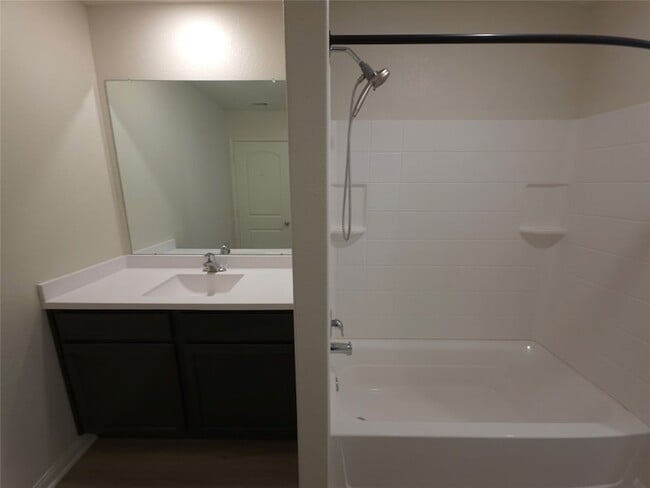 Building Photo - 305 Lone Mountain Dr