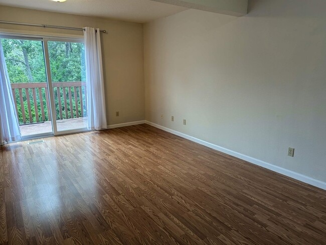 Building Photo - 3122 W Kunkle Blvd