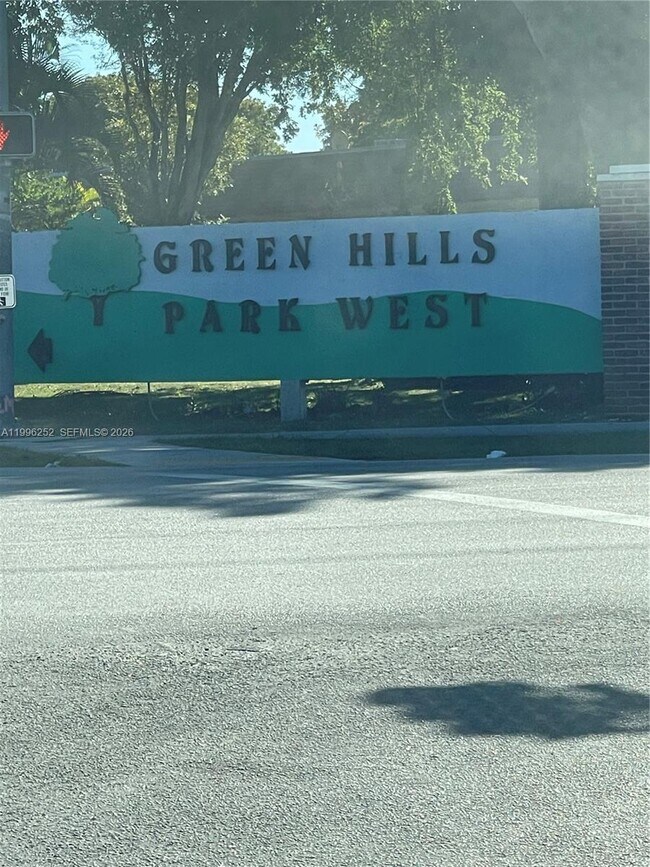 Building Photo - 16924 SW 112th Ct