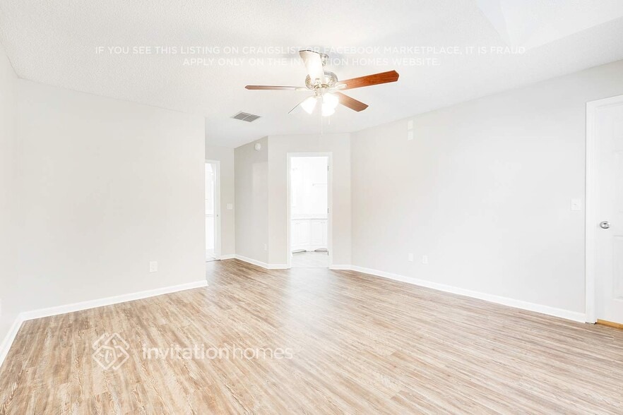 Building Photo - 8250 Rocky Creek Dr