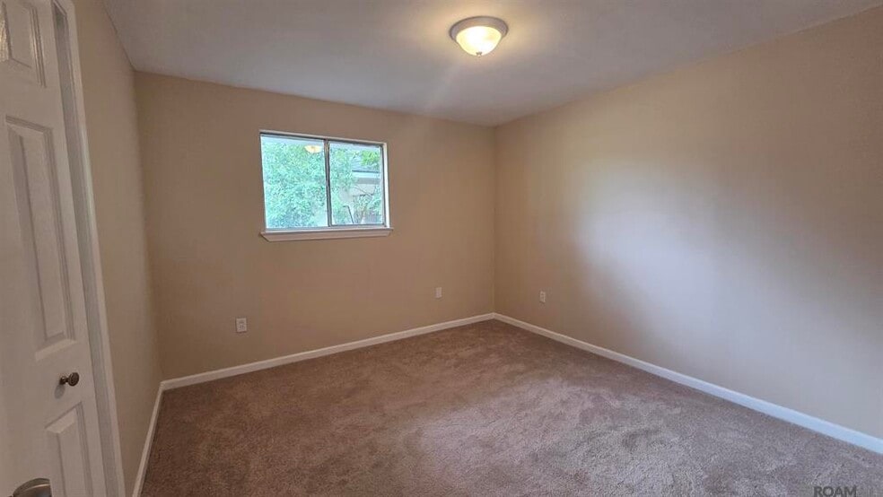 Building Photo - 1047 Arcadia Dr