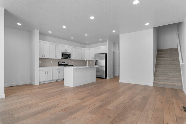 Building Photo - 1596 E 6785 N