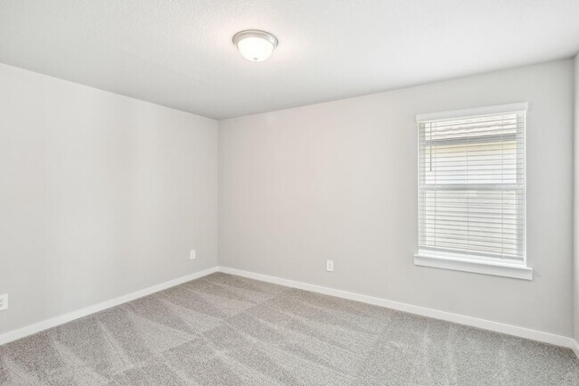 Building Photo - 6607 Castella Dr