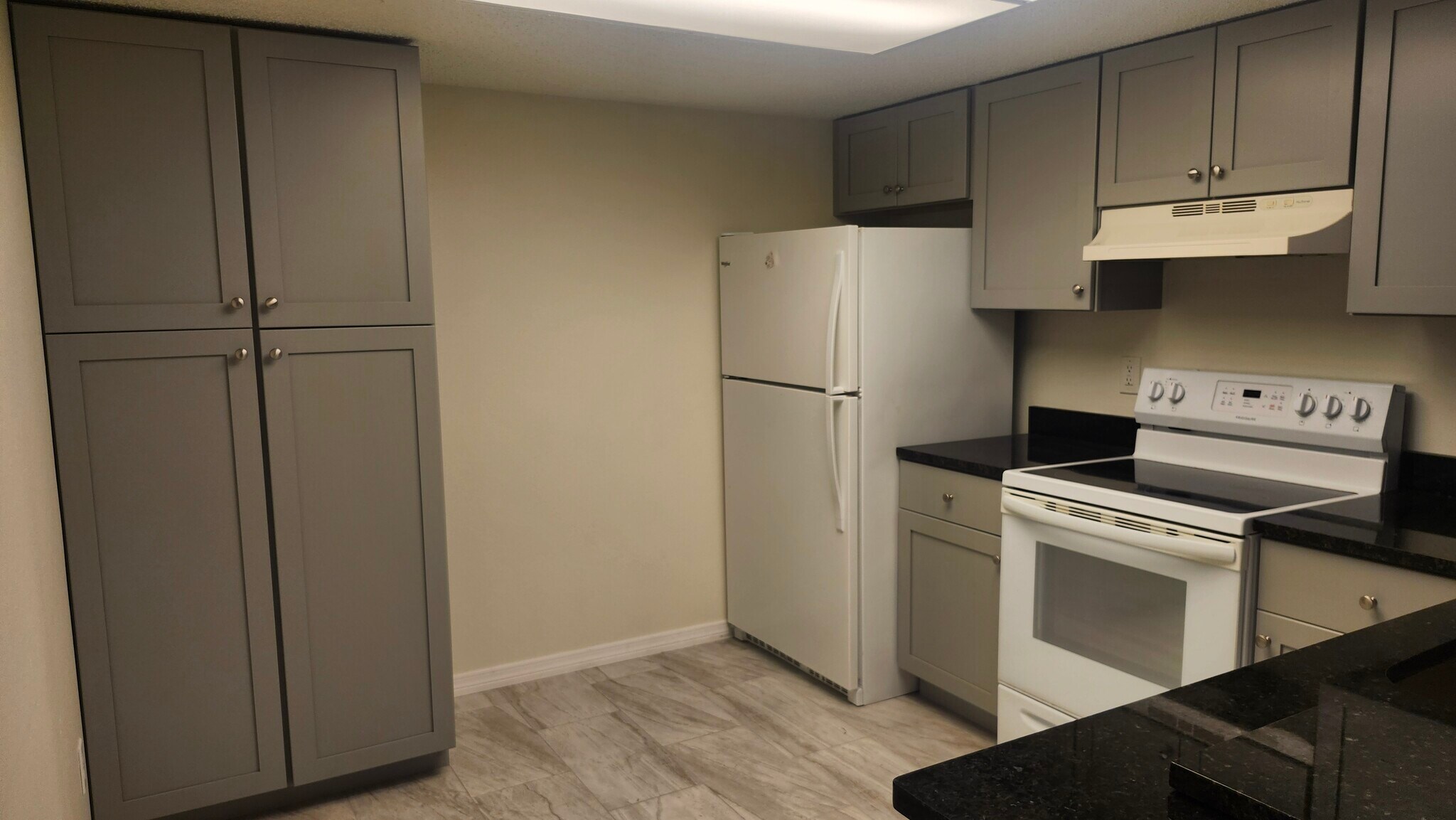 Building Photo - 7413 Mead Dr