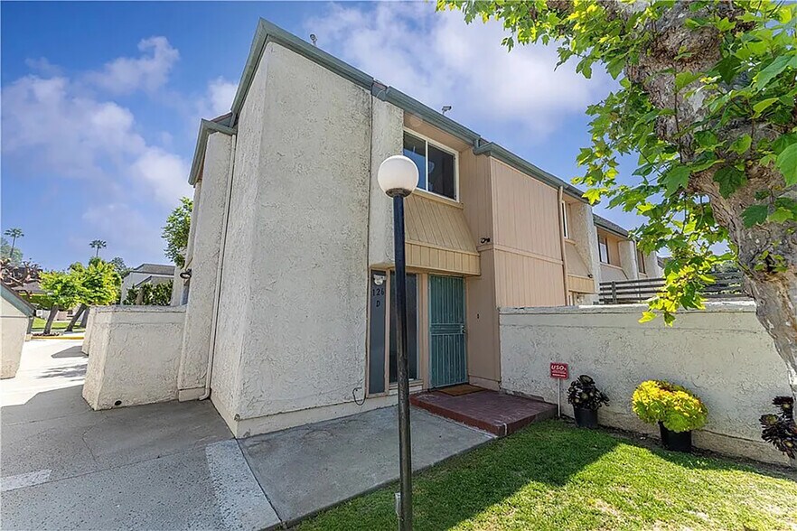 Building Photo - 126 Casuda Canyon Dr