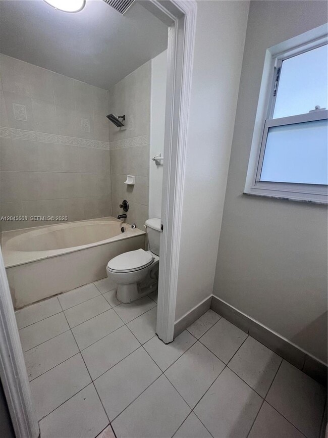 Building Photo - 20613 SW 93rd Ave