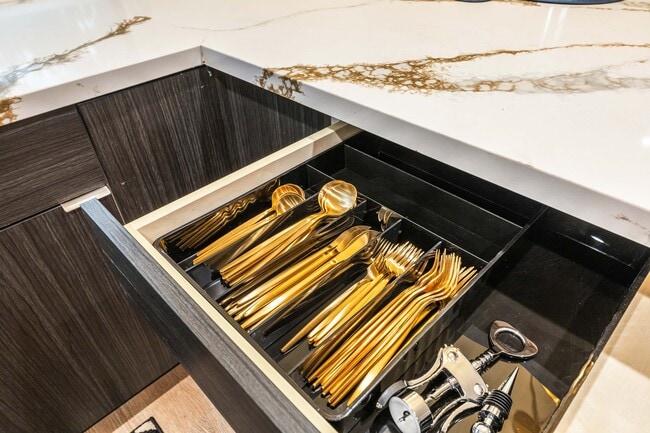 Building Photo - 1400 N Orange Dr