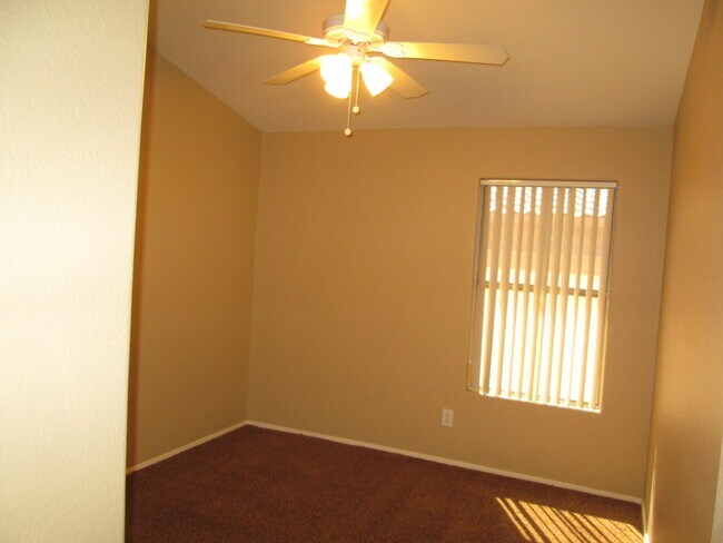Building Photo - 421 S Dodge Dr