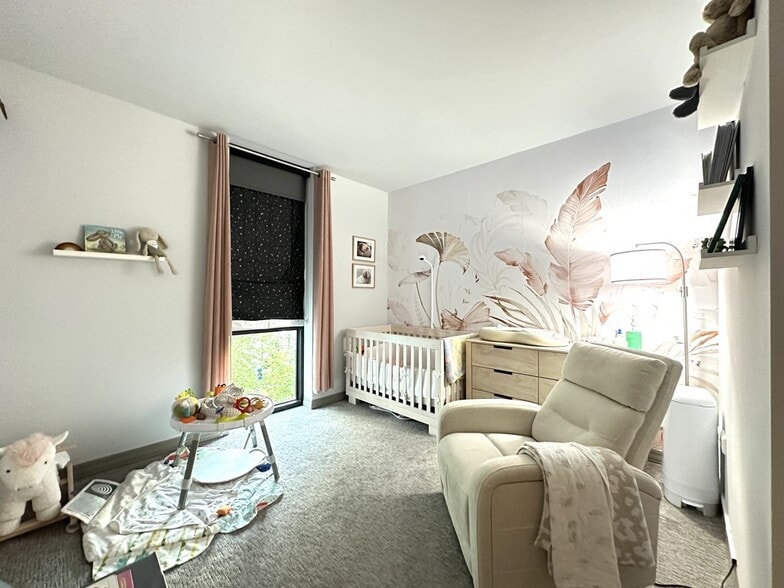 Building Photo - 2155 N Elston Ave