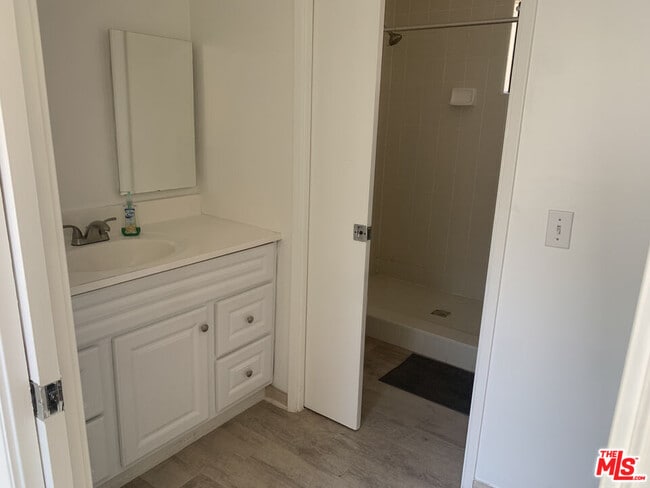 Building Photo - 2807 Glendon Ave