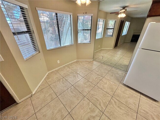 Building Photo - 749 Rock Springs Dr