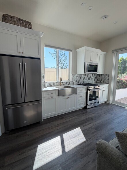 Building Photo - 7369 Grazing Ln