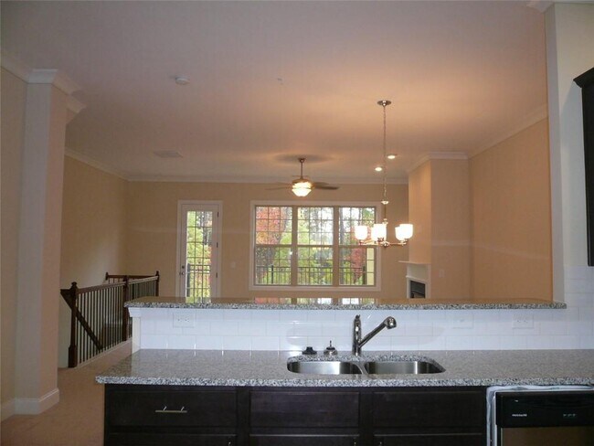 Building Photo - 2417 Tenor Ln