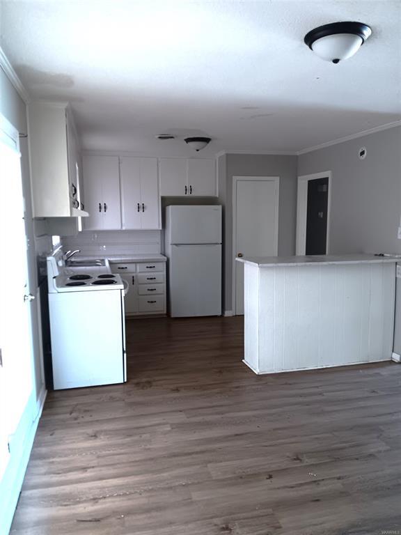 Building Photo - 3136 Harrison Rd