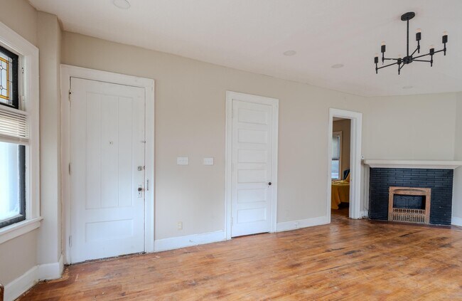 Building Photo - 1144 N 33rd St