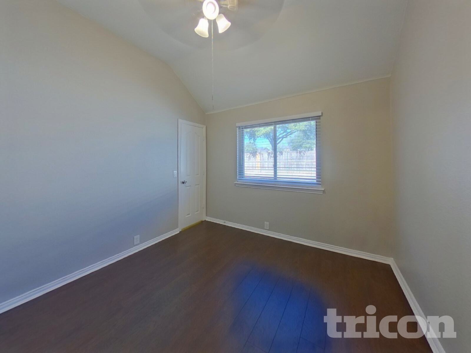 Building Photo - 541 Kerry St