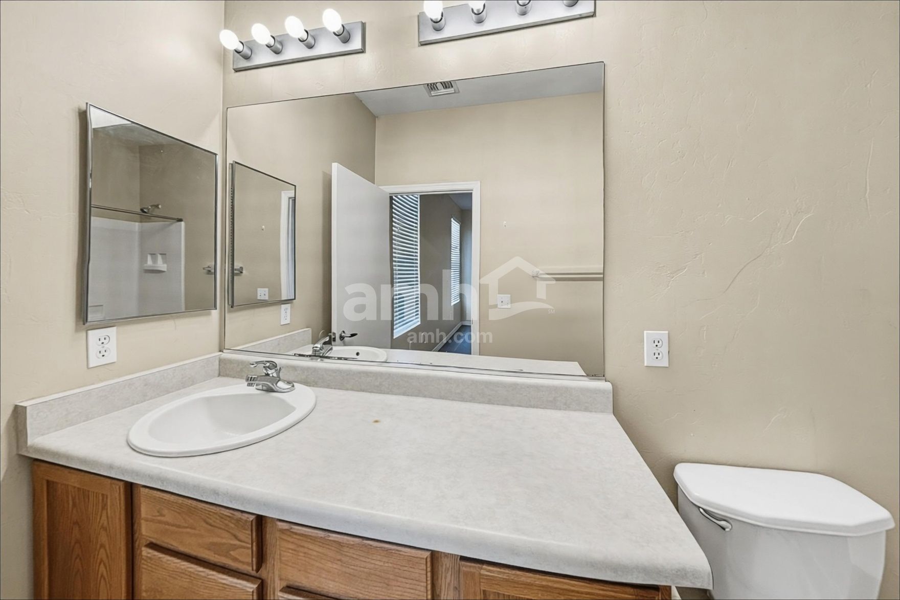Building Photo - 8280 W Redshank Dr