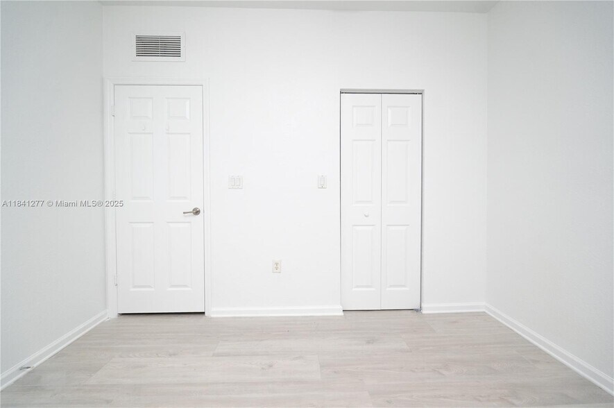 Building Photo - 11501 NW 89th St