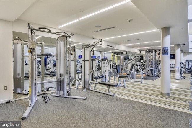 Building Photo - 8350 Greensboro Dr