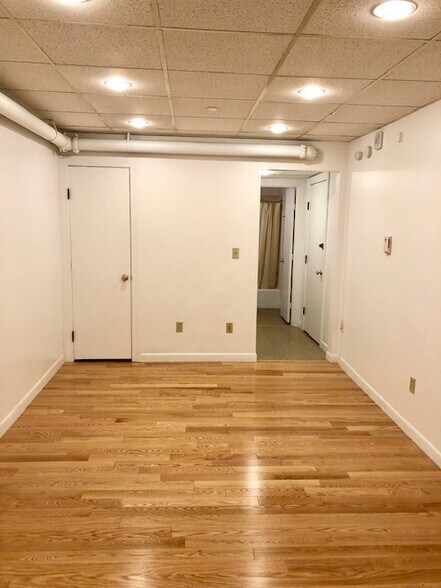 Building Photo - 400 Beacon St