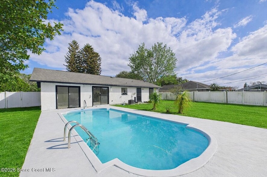 Building Photo - 6990 Bryant Rd