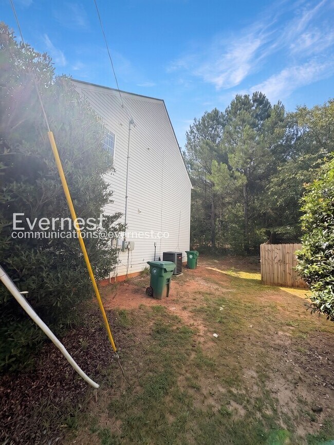 Building Photo - Charming 4-Bedroom Home with Modern Comforts / Pet-Friendly / Vouchers Accepted / Available Now!