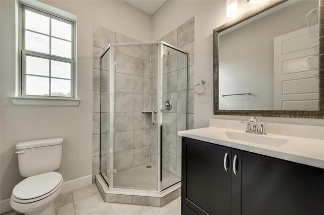 Building Photo - 5858 Orion Pl