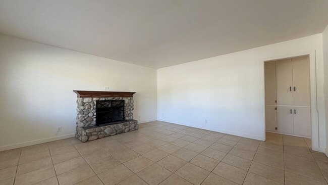 Building Photo - 12704 California St